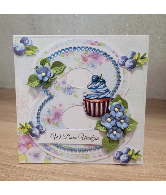 Niebieska kartka na 8urodziny, babeczka, handmade