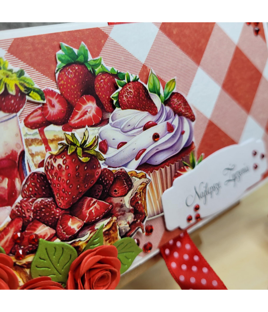 Czerwony, słodki czekoladownik, pudełko na czekoladę, truskawki, handmade