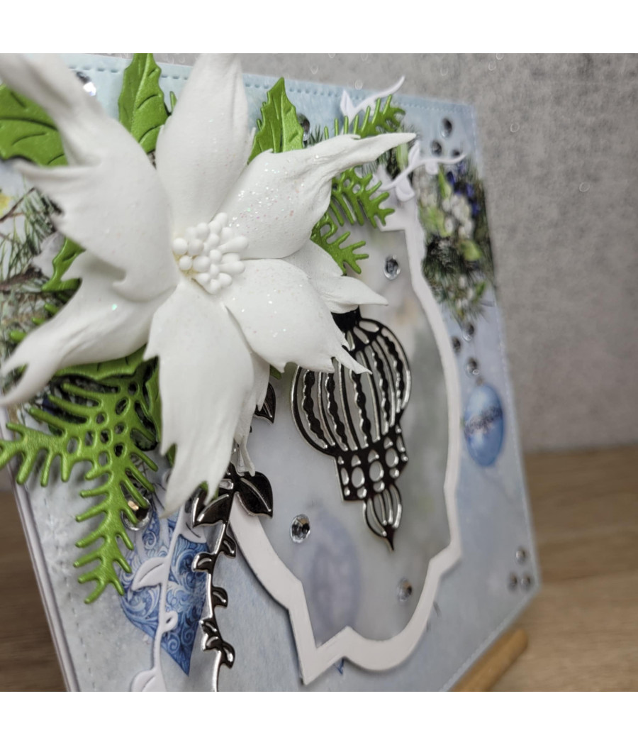 Niebieska kartka na Boże Narodzenie, bombka, handmade