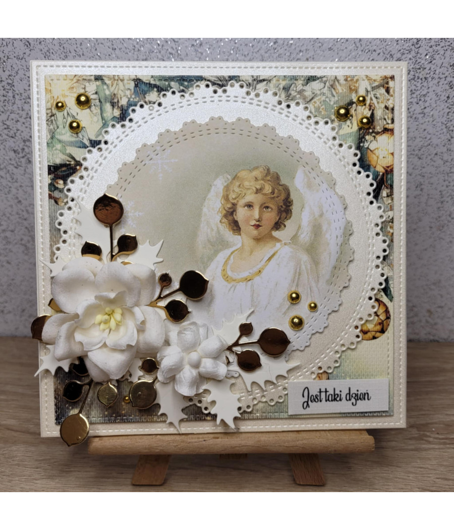 Kremowa kartka na Boże Narodzenie, z aniołem, handmade