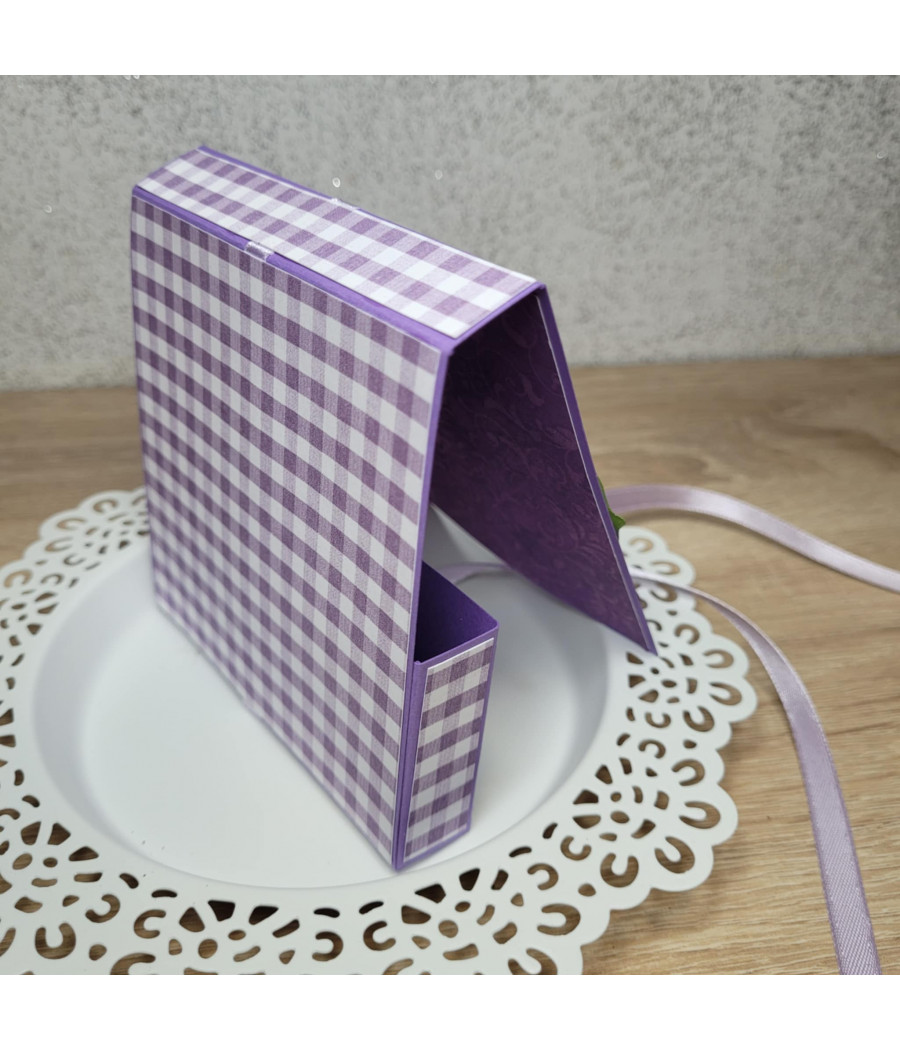 Fioletowe pudełko na czekoladkę Ritter, nutki, muzyka