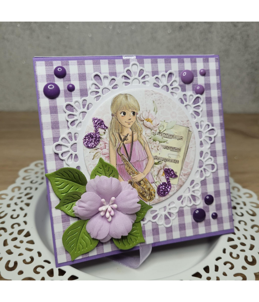 Fioletowe pudełko na czekoladkę Ritter, nutki, muzyka