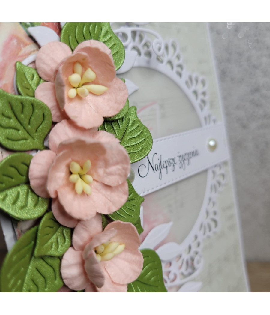 Beżowa kartka na każdą okazję, kwiaty, perełki, handmade