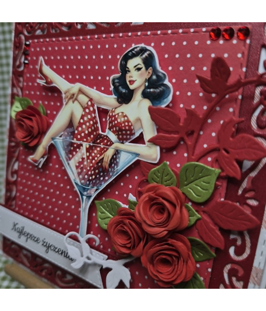 Czerwona kartka pin up girl w kieliszku, handmade