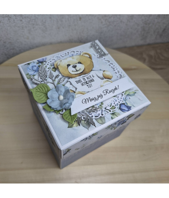 Niebieski exploding box na Roczek, z personalizacją, miś, ubranka, handmade